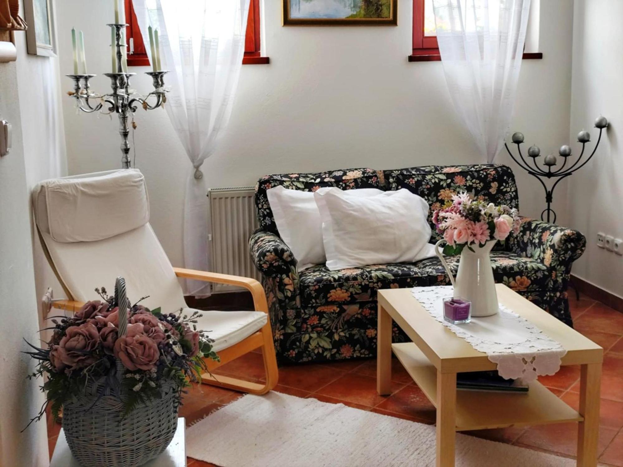 Idylicky Rodinny Penzion Arkadia Pri Dunajskej Cyklotrase Kyselica Luaran gambar